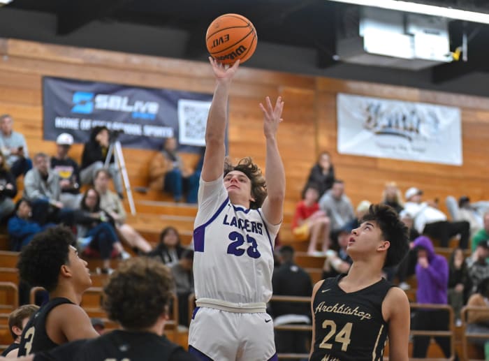 Archbishop Mitty vs Carlsbad Torrey Pines Holiday Classic December 29, 2023 Photo-Justin Fine64